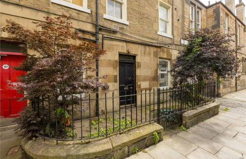 3 Bedrooms Flat in Central Edinburgh New Town , Lothian Road - Foto 8