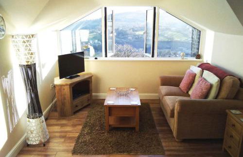 Birds Nest, Romantic getaway with stunning views - Foto 3