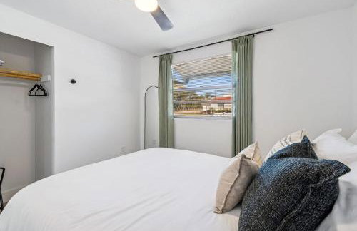 Elegant Largo Retreat, Sleeps 8, 10 Mins to Beach - Foto 27