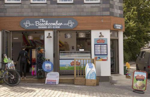 Gorgeous Cottage Parking Short Walk to Beach - Foto 34