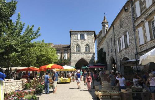 Bungalow in France with Private Garden - Foto 18