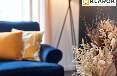 Four Bedroom Semi Detached House By Klarok Accommodation Peterborough With Free Parking & Garden - Foto 23