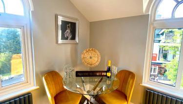 3 West End Boutique Apartment - Photo 3