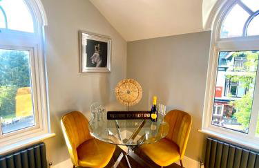 3 West End Boutique Apartment - Photo 3