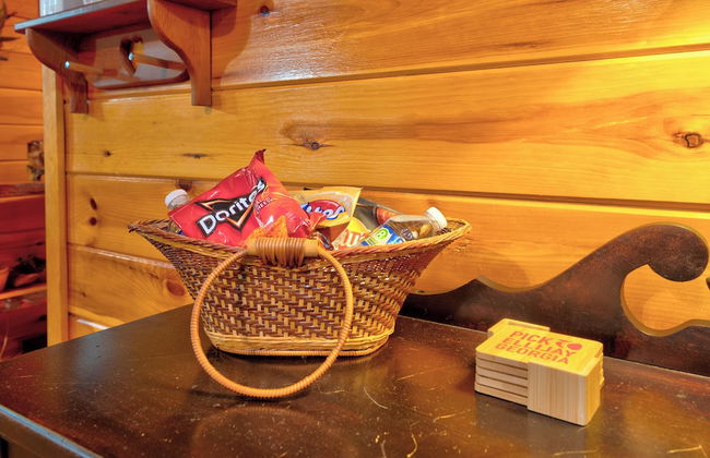 2 Bedroom Home in Ellijay! Private Hot Tub and Sunset Views - Foto 9