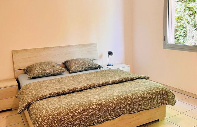 Enchanting View of Lake Maggiore & Mountains - Photo 8