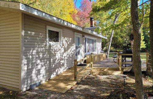 Birch Shores Resort - The Hemlock Cottage - Foto 8