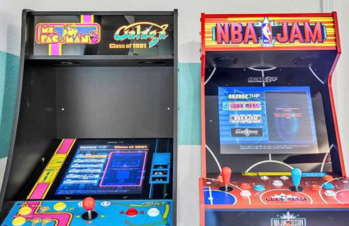 3BR Family Suite | Pool, Games, Gym, Free Parking - Foto 29