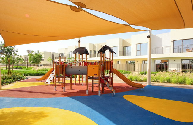 Spacious 3BHK Townhouse-Emaar South Golf - Photo 13