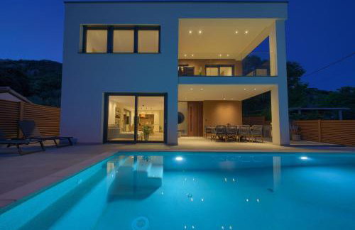 Villa Viverum with heated salt water pool - Photo 61