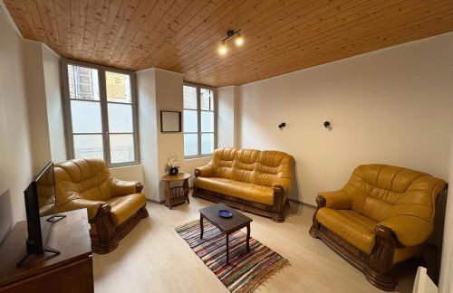 Appartement centre-ville Langogne 2 chambres 6 personnes Parking proche - Foto 1