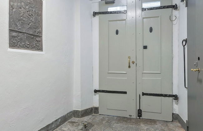 At Old Town Aparthotel - Photo 16