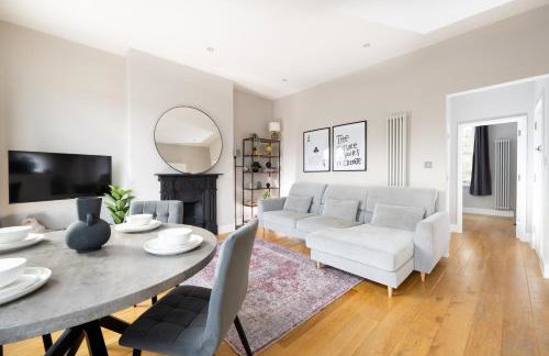 Stylish & Modern London Apartment in Honor Oak - Photo 1