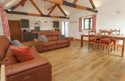 Swallows Nest - Photo 6