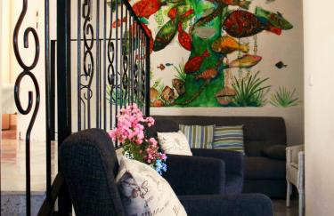 Apartments-Estate under the Paintbrush - Photo 1