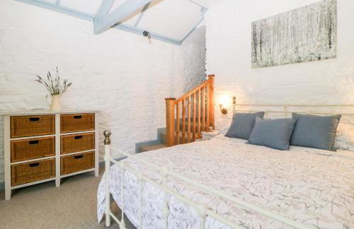 The Old Dairy - Photo 19