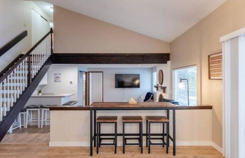 Edgewater Paradise HotTub Private Dock & Game Room - Foto 48