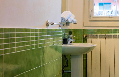 Monolago pool & view - Photo 7