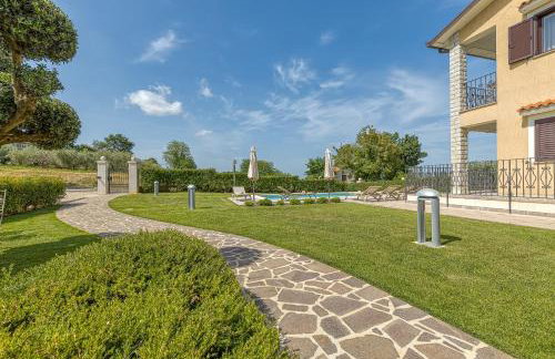 Silvia II with Private Pool - Foto 44