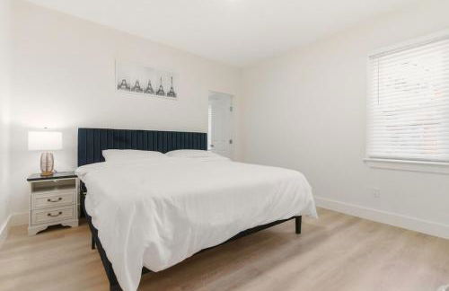 NEW! Gated, Secure, Modern, Beauriful 6 bdr, 4 bth, Near Everything - Foto 35