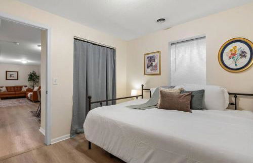 St Paul Speakeasy with King Bed - Foto 18