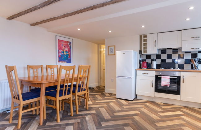 Cellardyke 3-bed Cottage, Sleeps 6 by Seafront - Foto 10