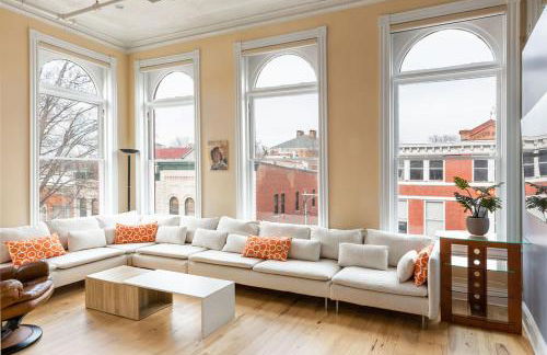 Penthouse Apartment Overlooking Downtown Mall - Foto 2