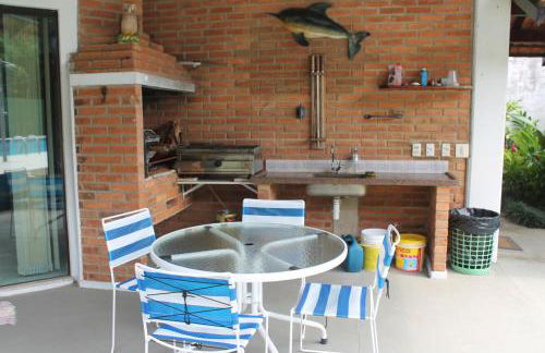 O Melhor Chalé da Praia do Guaiúba, com Churrasqueira e Piscina Gigante - Foto 5