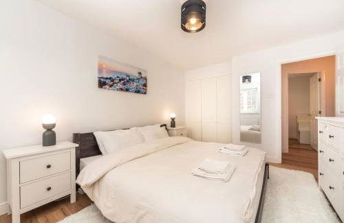 Gorgeous 4 BR House Near Station mins to London - Pass the Keys - Foto 40