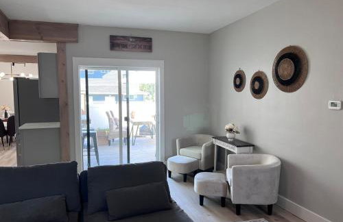 Large Five Bedroom house with outdoor patio with Jacuzzi and television! - Foto 3