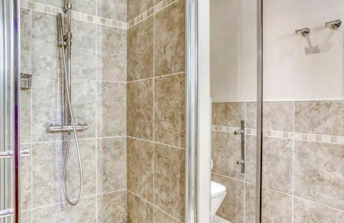 Chalet exceptionnel de 600m2 - Spa, salle de gym, ski-room - Foto 16