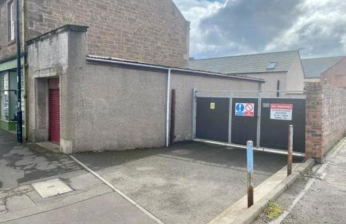 Modern 2 bedroom Flat in Montrose - Photo 10