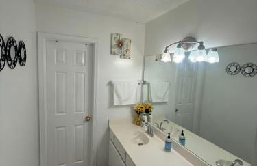 Emmanuel House - Photo 7