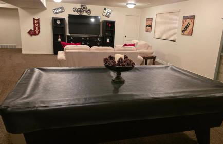 Wasatch Retreat 5 bed 3 5 bath pool table game room - Photo 38