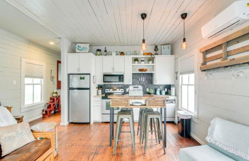 1 Mi to Dtwn Home with Fenced Yard in Galveston! - Foto 8