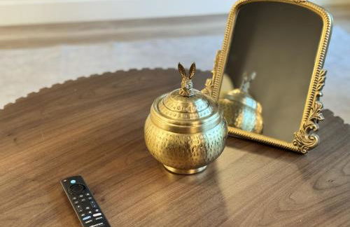 Luxe Deco Haven with Pool, Gym & Parking Close to Disneyland - Foto 52