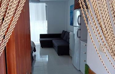 Studio with pool and sunrise view at 10 min beach walk - Foto 34