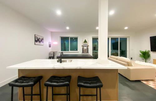 Luxe Port Lookout with waterfront, theater, games - Foto 24