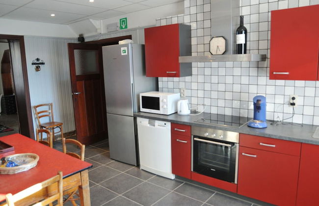 Holiday Home in Bastogne With Sauna & Bubble Bath - Photo 8