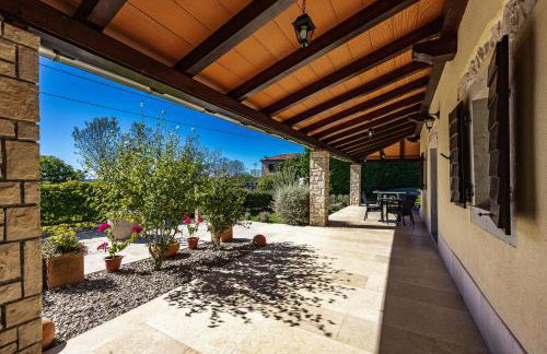 Charming Villa Antoana for families and kids in Labin - Rabac with kids playground & private pool - Foto 21