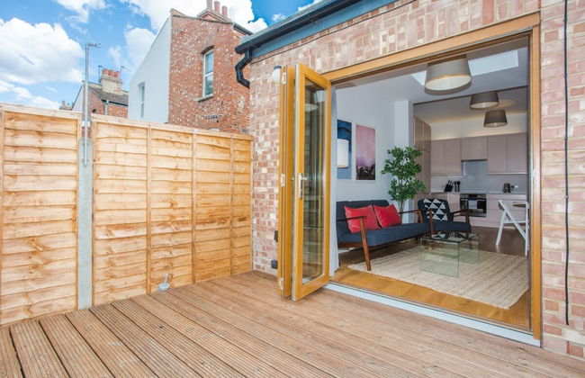 Stylish & Modern 3 Bed Flat in NW London With Garden - Foto 20