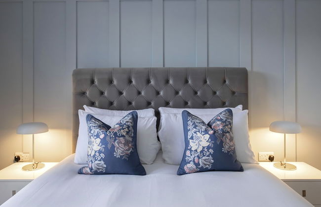 Elliot Oliver - Luxurious Two Bedroom Apartment in The Docks - Photo 6