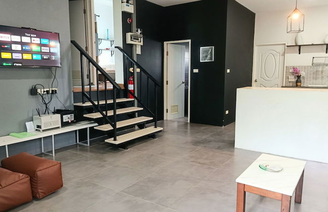 Villa Rajapruek Entire 3 villas 7 bedrooms near airport - Photo 25