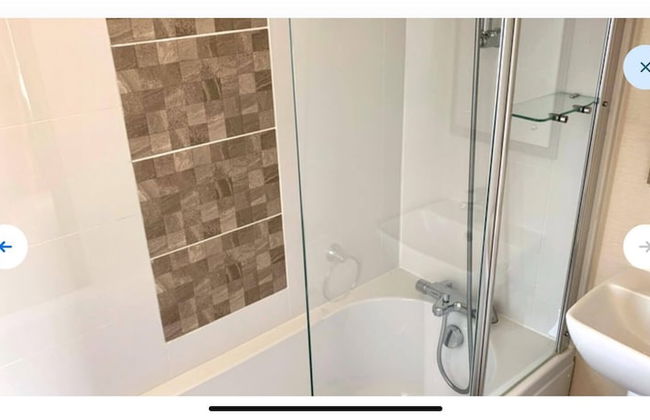 Stunning River View 2 Bedroom Caravan With Decking - Foto 10