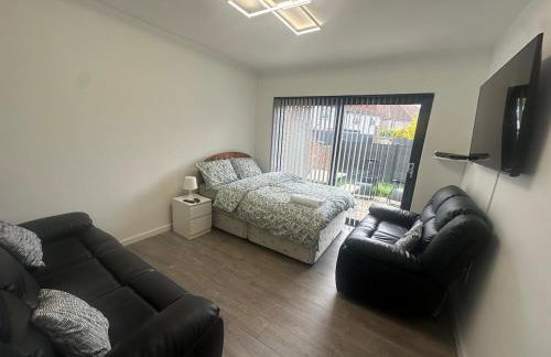 BXH B5 Garden View Double Room Bexleyheath - Photo 11