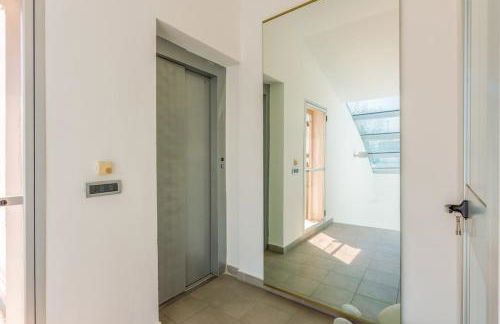 Comics & Cars - Themed Penthouse in Motor Valley - Foto 51