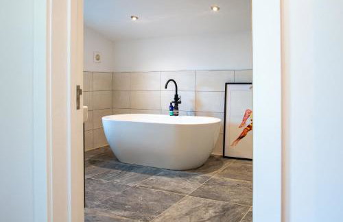 Beautiful Barn Conversion - Orchard Escape for 12! - Foto 40