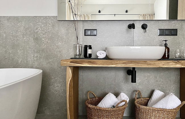 The Lake. Unique Waterfront Villa - Photo 41