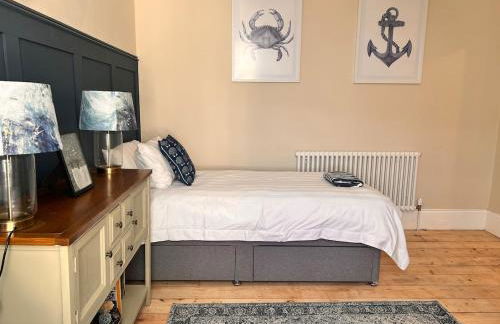 House in Appledore with Hot Tub and own parking - Foto 48