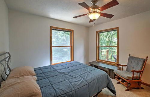 A Scenic View Lodge in Ozarks with Views and Hot Tub - Foto 16